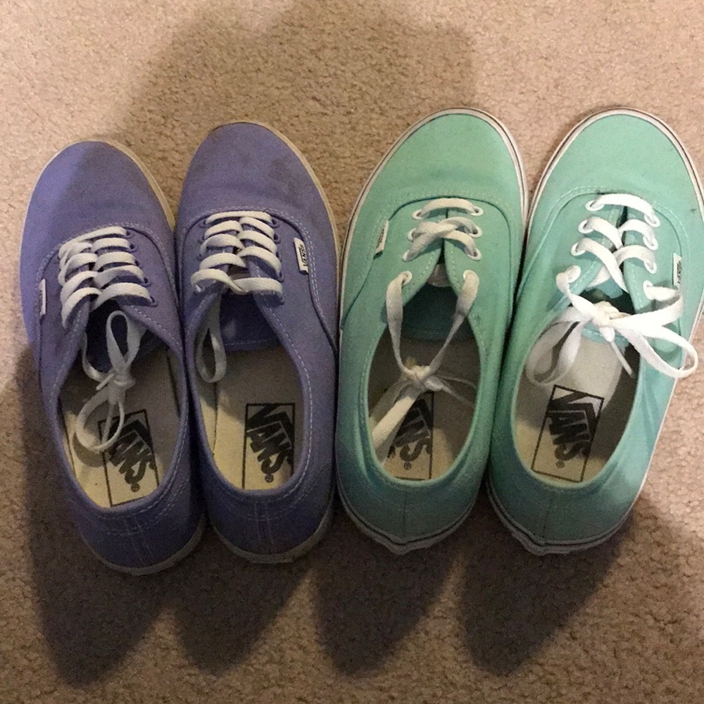 2 pairs of vans